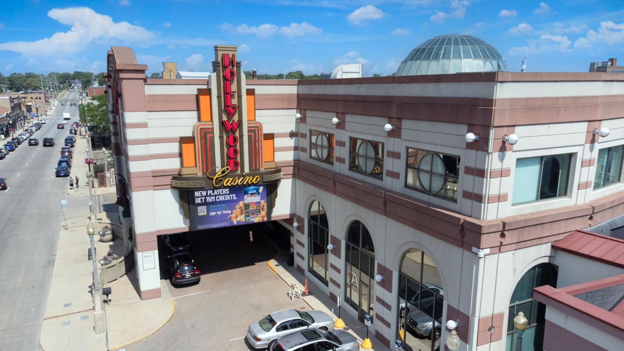 Hometowne Studios By Red Roof And Conference Center Chicago - N Aurora Naperville North Aurora Exteriör bild